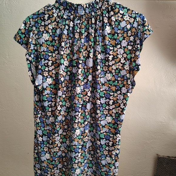 Floral Print Women's Top - Picture 6 of 6